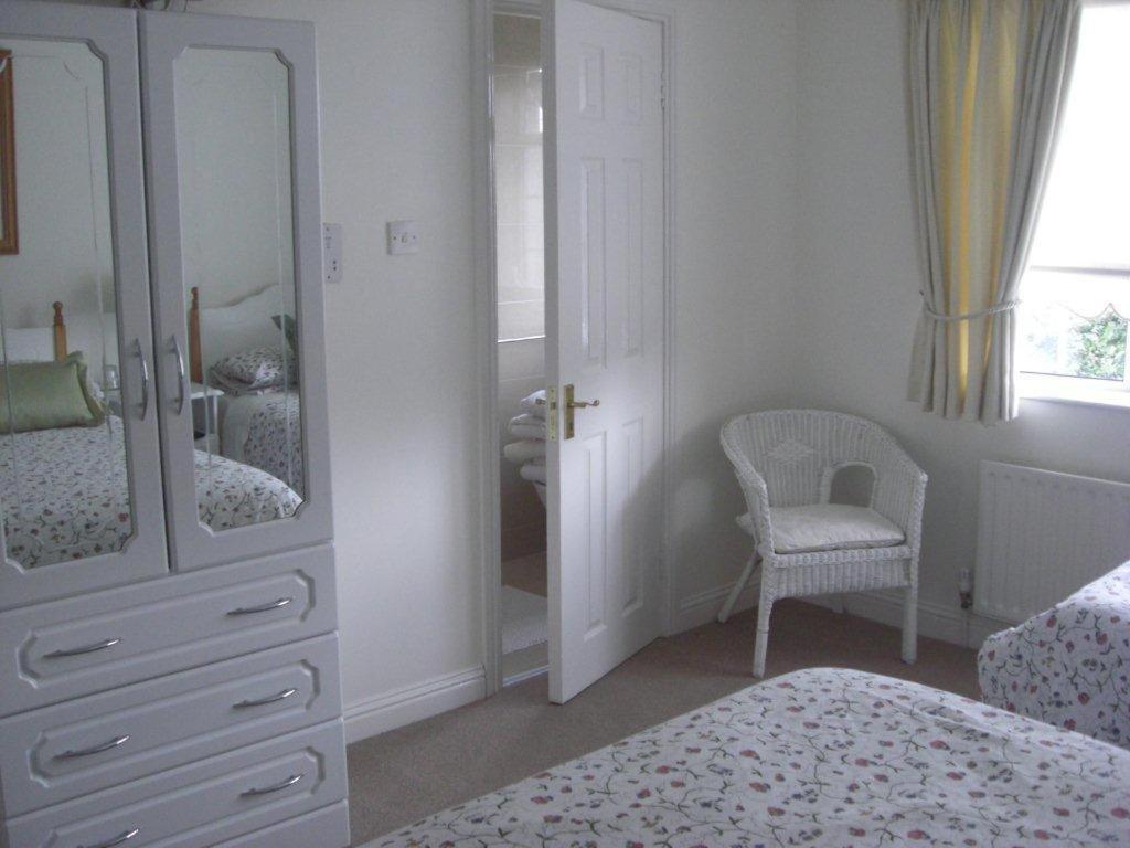 סנטרי Lorcan Lodge Bed And Breakfast חדר תמונה